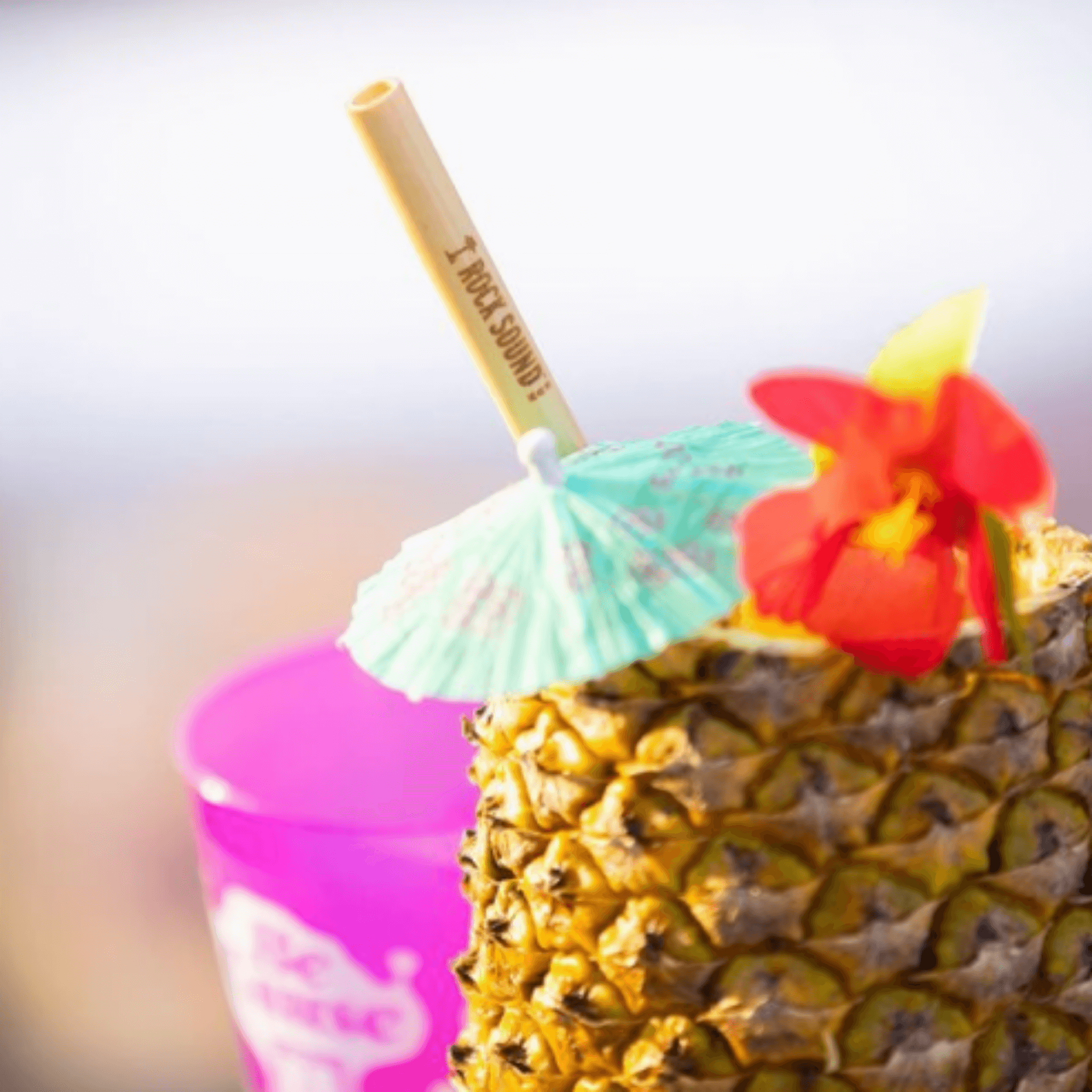 Rock sound rum engraved straw in pineapple straw
